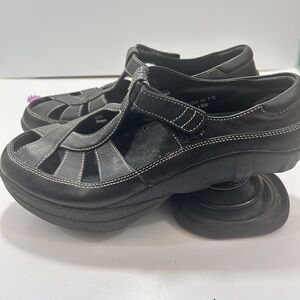 Z-Coil Black Womens Shoes for Pain Relief Size 7